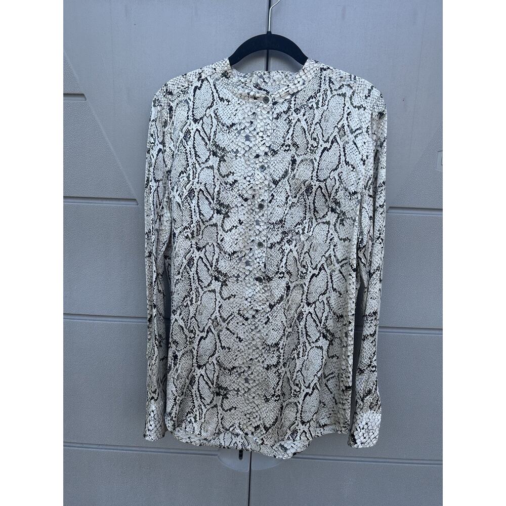 Equipment Femme Silk Python Snake Print Button Front Long Sleeve Top Sz M Luxury - Picture 3 of 9